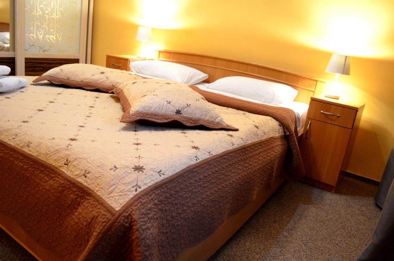 Chapayev Apartments Kijev Kültér fotó